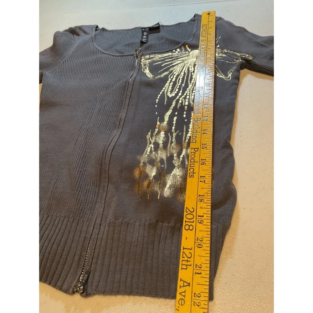 WK 9000 Gray Ribbed Knit Zip Up Cardigan Gold Foil Graphic‎ Rhinestone Small